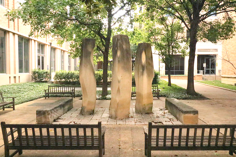 Courtyards around the Oden Institute